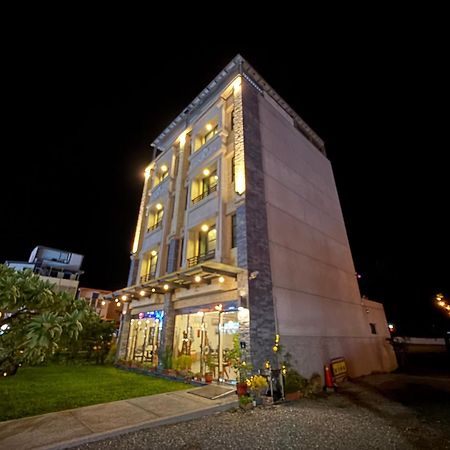 Blue Sky Hill Homestay Guanshan Exterior photo