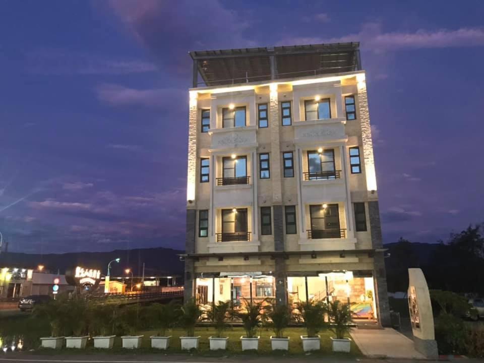 Blue Sky Hill Homestay Guanshan Exterior photo