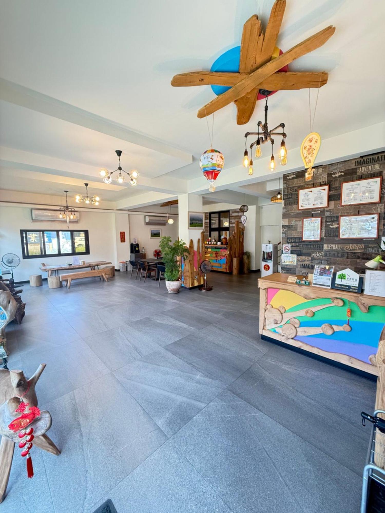 Blue Sky Hill Homestay Guanshan Exterior photo